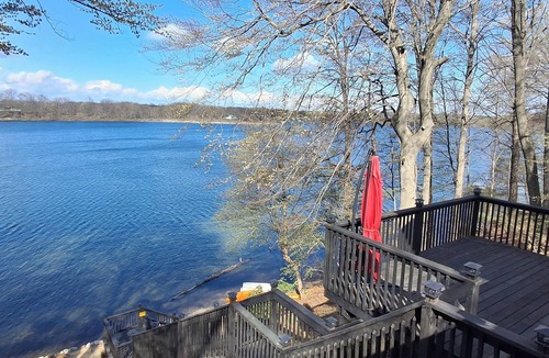 Vandalia House | Lovely House with beautiful Lake view in charming Vandalia!