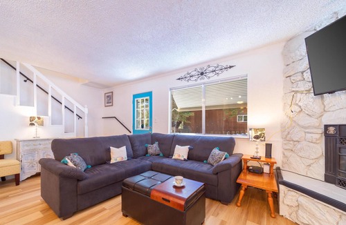 Country Club Estates House | Luna Lodge - 4BR, 2BA Close to Hike, Bike Trails