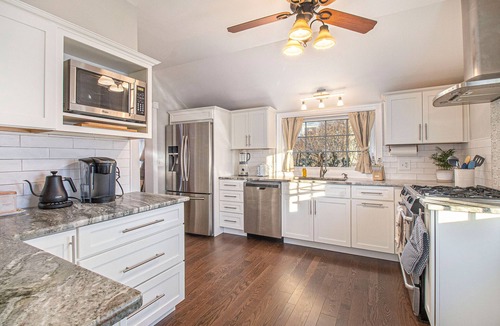 Milford House | Luxurious Historical Home in Downtown!