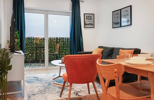 Birmingham Apartment | Luxury 1-Bed Apt | Birmingham City | Patio