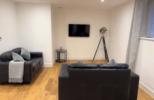Winterbourne House | Luxury 2 bed bungalow