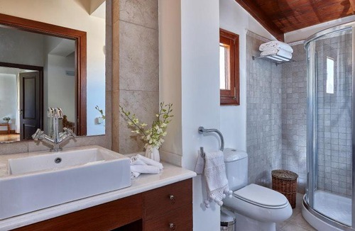 Tilisos Villa | Luxury Crete Villa Villa Malvazia Beautiful 4 Bedroom Villa Private Pool Gym Keramoutsiou