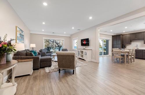 Traverse City Apartment | Luxury Downtown 2BDR Lake View 2nd Floor Condo on West Bay 204E