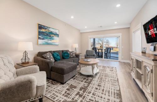 Traverse City Apartment | Luxury Downtown 2BDR Lake View 1st Floor Condo steps from Beach 102W