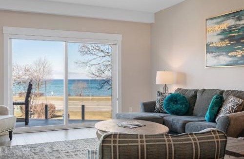 Traverse City Apartment | Luxury Downtown 3BDR Lake View 2nd Floor Condo on West Bay 201W