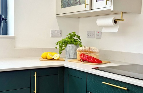 Chepstow House | Luxury/Hot tub/sauna/Sleeps 9/Parking