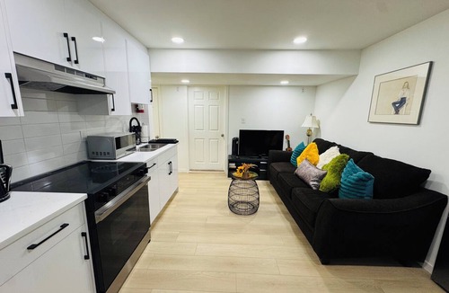 Citadel House | Luxury Loft 2-bedroom near major City attractions with AC and fitness room