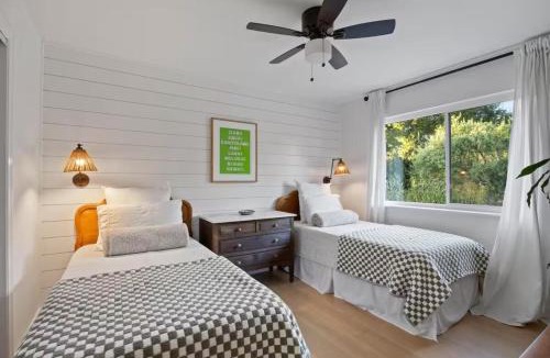 Meiners Oaks Villa | Luxury Ojai Escape Pool, Jacuzzi & Tennis Court