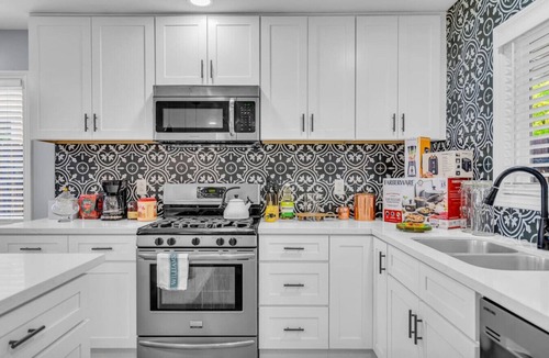 Santa Susana House | Luxury Simi Valley Single Story Insurance approve 4 bedroom home Fast Wifi