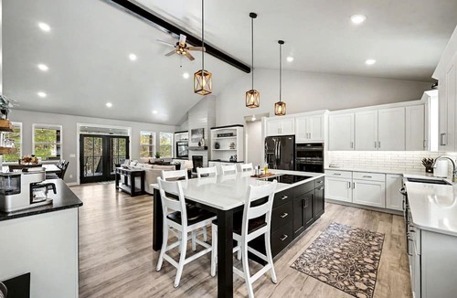 Sister Bay Cottage | Luxury Sister Bay Retreat with Hot Tub, Fireplace & Walk-to-Town Location in Door County, WI