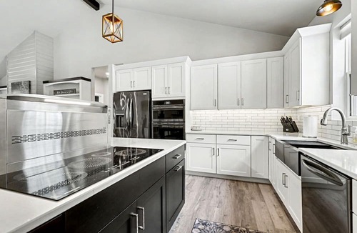Sister Bay Cottage | Luxury Sister Bay Retreat with Hot Tub, Fireplace & Walk-to-Town Location in Door County, WI