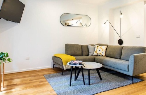 Fitzroy Apartment | Luxury spacious 2 Bedroom Fitzroy Apartment