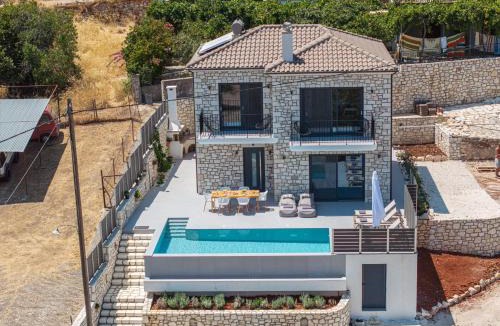 Dhrakata Villa | Luxury Stone Villa Aris, ideally located just a 5-minute walk from restaurants and shops