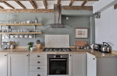 Tetbury House | Luxury Tetbury Cottage | Coombers Mead | Ensuites