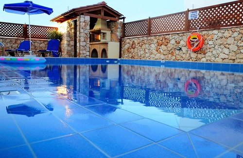 Makhairoi Villa | Luxury villa koules. kalives Chania Creece.almirida