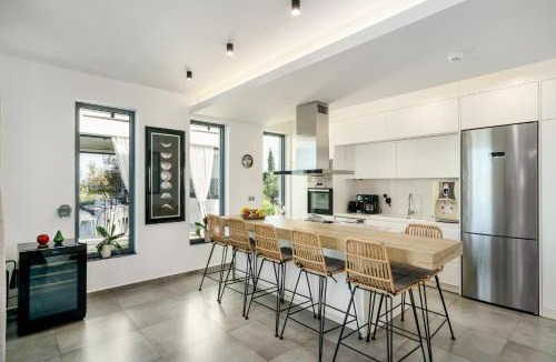 Adelianos Kampos Villa | Luxury Villa Orizontes with Private Outdoor & Heated Indoor Pool, Hot Tub & Gym