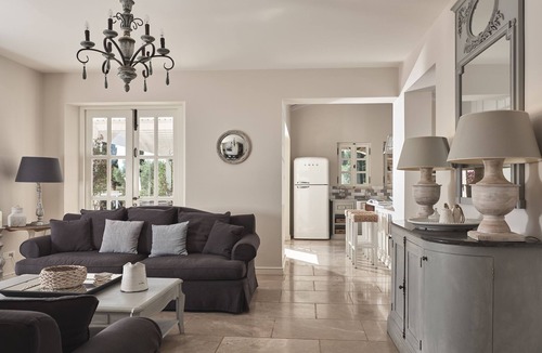 Elation Villa | LUXURY VILLA with Private Pool , Jacuzzi, Play Room, Boules Court & Olive Grove