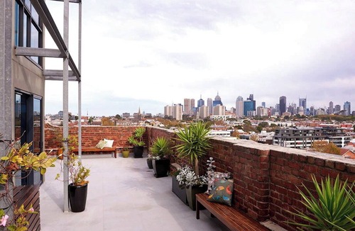 Fitzroy Apartment | Luxury Villas Factory Penthouse (With Car Parking)