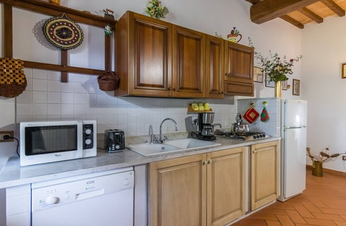 Casamaggiore Apartment | Madone 1, apartment in agriturismo. Pool, WiFi, tennis