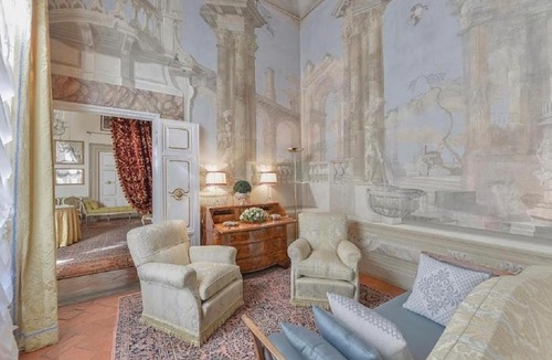 Oltrarno Apartment | Maggio Palace by VacaVilla