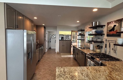 Sister Lakes House | Magician Lakefront - 7 bedrooms, 4.5 baths, and a screened in porch.