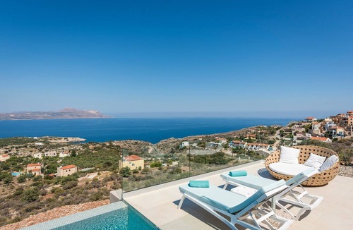Kokkinon Khorion Villa | Magnificent Crete Villa | Villa Opulent Horizon | 5 Bedrooms | Spacious