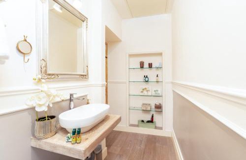 Rovezzano Apartment | Maison Galli