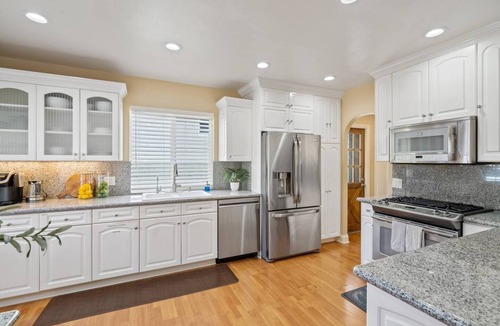 Burbank House | Maison Pool Villa