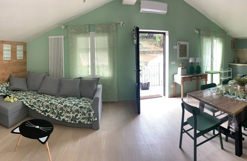 Casanova Lerrone Apartment | Mansarda Albero Verde