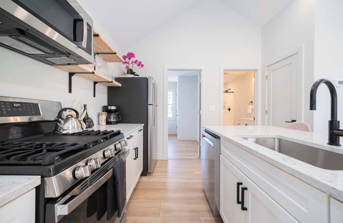 Traverse City Apartment | Maple View - The Carriage House