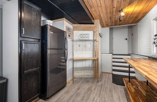 Greilickville House | Marina View TC. Beach, Biking, and Wineries, with custom Sauna