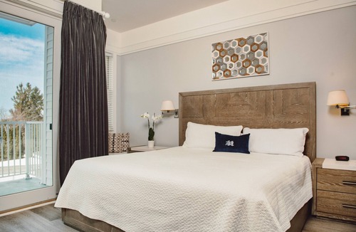 Bay Harbor Condo | Maritime Suite 214: Spacious 2BR condo in charming Bay Harbor with stunning village views.