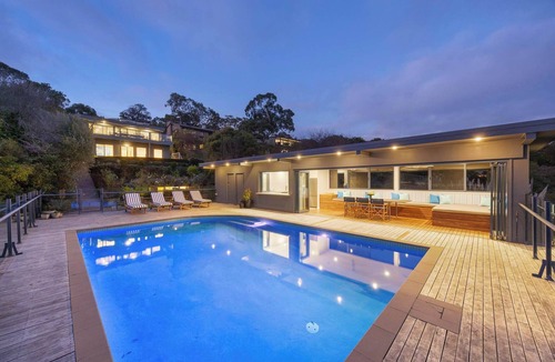 Mount Martha House | Martha's Peak Solar Heated Pool & Views