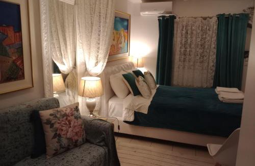 Old Town Apartment | Metropolis studio
