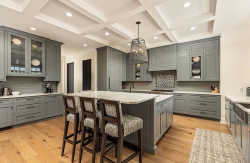 South Haven House | Michigan Shores/Lake View, Pool & Game Room