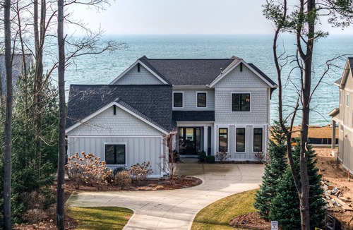 South Haven House | Michigan Shores/Lake View, Pool & Game Room
