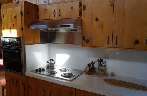 Rio del Mar House | mid-century bungalow at the beach. sunny, quiet, 4 min. walk to the surf!