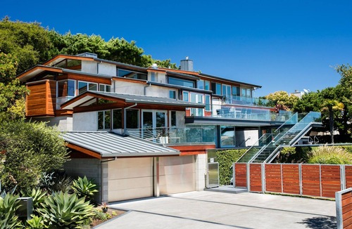 Strawberry House | MILL. VALLEY. MODERN