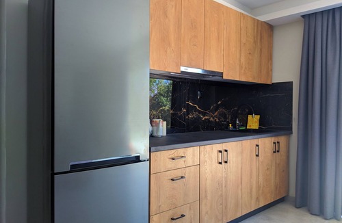 Pantokratoras House | Μinimalist quiet house! 5 minutes to the beach.