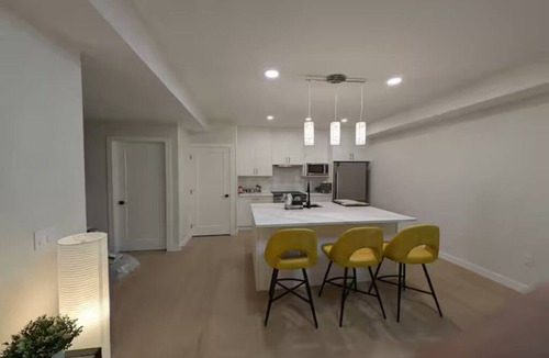 Southwest Calgary House | Modern 2-Bedroom 2-Bath Basement Suite in Aspen