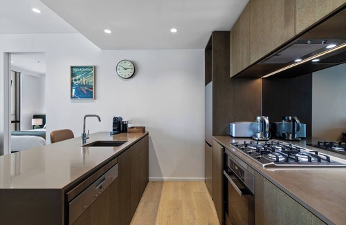 Southbank Apartment | Modern 2BR City Apartment | Melbourne Square