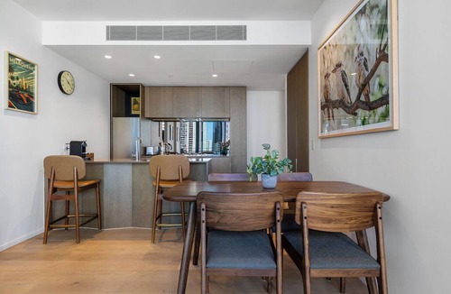 Southbank Apartment | Modern 2BR City Apartment | Melbourne Square