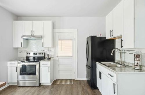 Mexicantown - Southwest Detroit House | Modern 3BR Home in Southwest Detroit