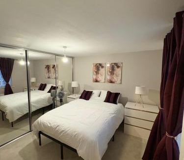 Cradley House | Modern 3BR house in a serene estate in Halesowen