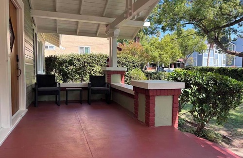 Mid Central House | Modern 3BR near Caltech Pasadena King Beds Parking Monthly Stays