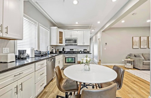Central Berkeley Apartment | Modern 5BR House with AC in Central Berkeley