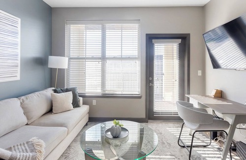 Perrysburg Apartment | Modern Apartment in Prime Location (ID3676X65)