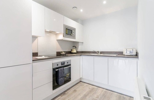 Bordesley Apartment | Modern Apartment with City Views in Birmingham