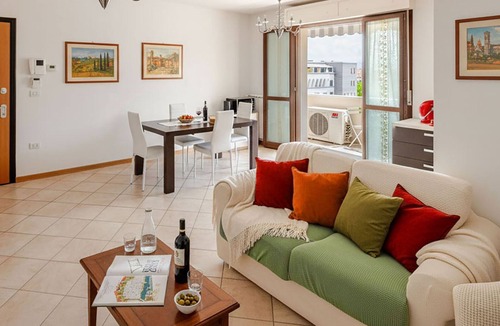 Porta al Prato Apartment | Modern & Bright Free Private PArking! Balcony Close to City Center, 2BR+2BA