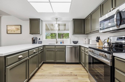 Girvan House | Modern Comforts at Olney Creek Outpost